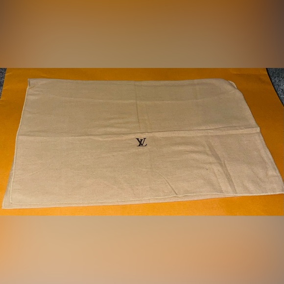LOUIS VUITTON 13”x17” Dust-bag - Picture 1 of 4